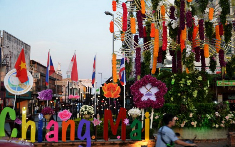 chiang mai flower festival