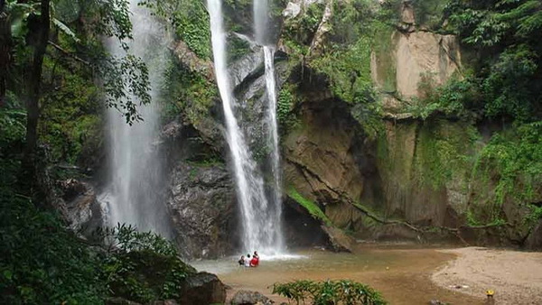 mokfa waterfall, mok fah waterfall, tour from chiang mai to pai, mok fa waterfall, mokfah waterfall