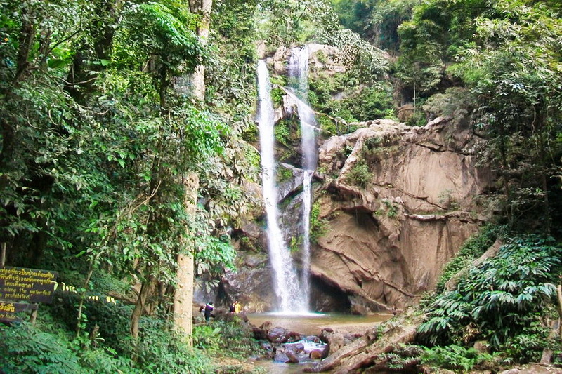 mokfa waterfall, mok fah waterfall, tour from chiang mai to pai, mok fa waterfall, mokfah waterfall