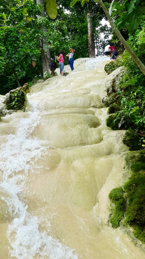 buatong sticky waterfall, sticky waterfall, bua tong waterfall, buatong waterfall