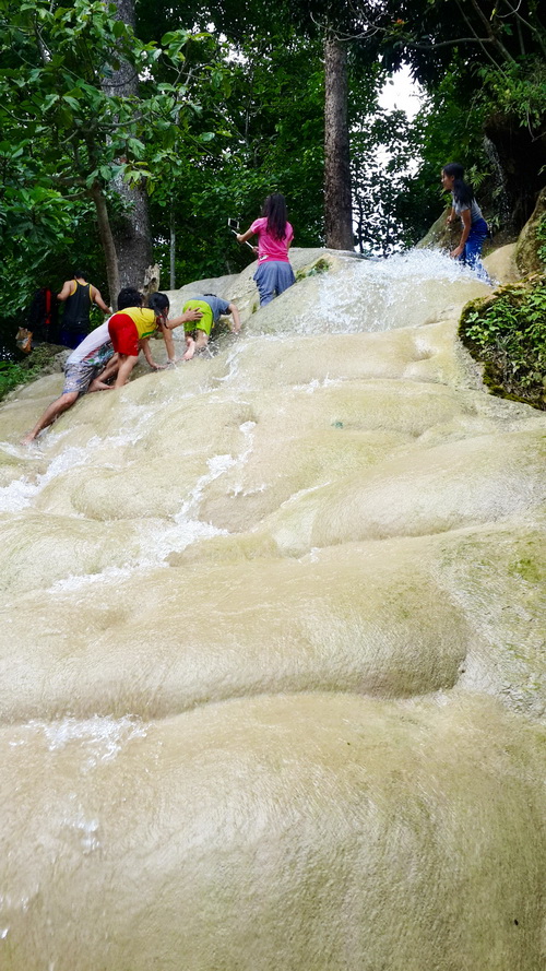 buatong sticky waterfall, sticky waterfall, bua tong waterfall, buatong waterfall