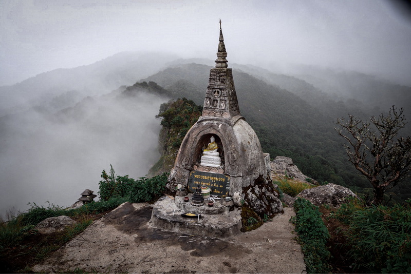 trekking doi pha ngam, hiking doi pha ngam, doi pha ngam, pha ngam cliff, doi phan gam cliff, two seasons cliff