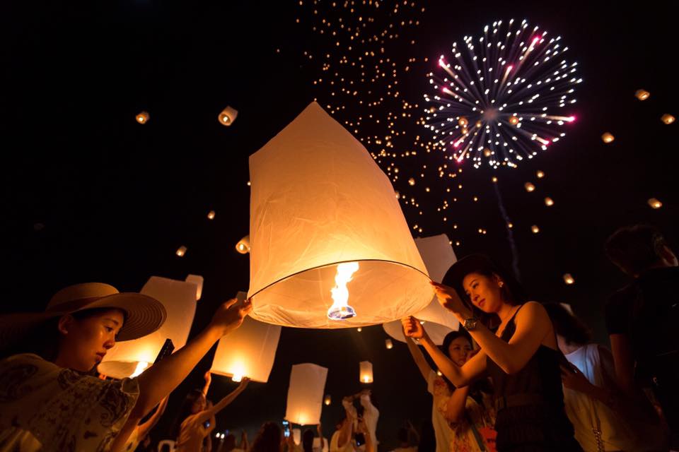 khom, lanna lantern, khom loy, sky lanterns, khom kwaen