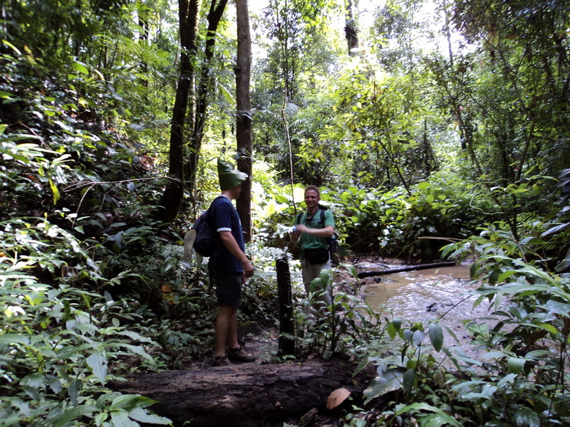 trekking doi pha ngam, hiking doi pha ngam, doi pha ngam, pha ngam cliff, doi phan gam cliff, two seasons cliff