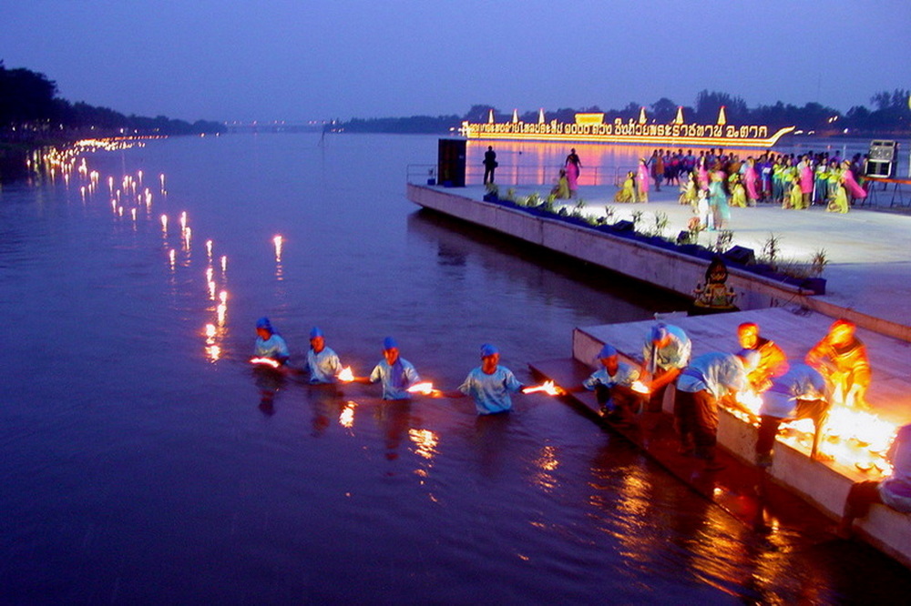 loi krathong regional names, loi krathong variants, loi krathong across regions, loi krathong tradition names, regional loi krathong festivities, regional loi krathong celebrations