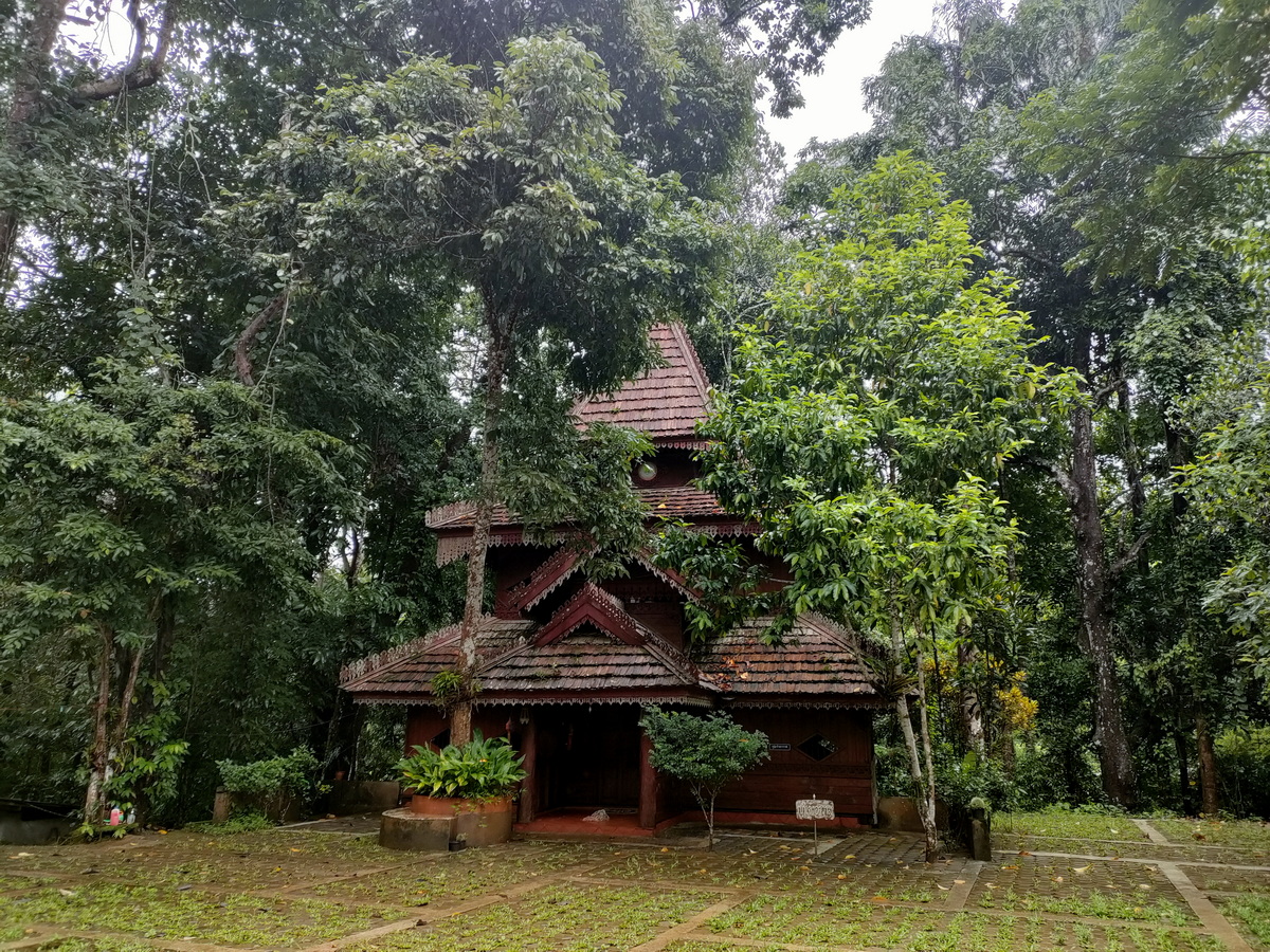 wat luang khun win, luang khun win temple, wat luang khun win chiang mai, luang khun win temple chiang mai, wat luang khunwin, luang khunwin temple