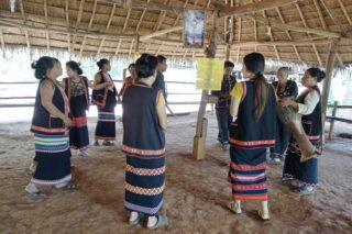 chiang rai hilltribe village, budget tour chiang rai, chiang rai day tour, chiang rai tour from chiang mai, tour from chiang mai to chiang rai, one day tour chiang rai, day tour chiang rai, chiang rai tours, tour chiang rai golden triangle