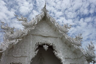 wat rong khun, white temple, budget tour chiang rai, chiang rai day tour, chiang rai tour from chiang mai, tour from chiang mai to chiang rai, one day tour chiang rai, day tour chiang rai, chiang rai tours, tour chiang rai golden triangle