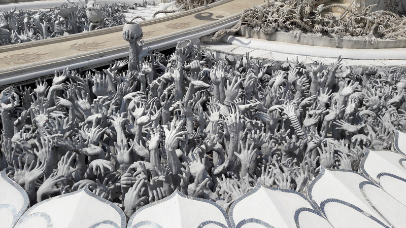 wat rong khun, rong khun temple, white temple, attractions in chiang rai, chiang rai attractions, must place in chiang rai 