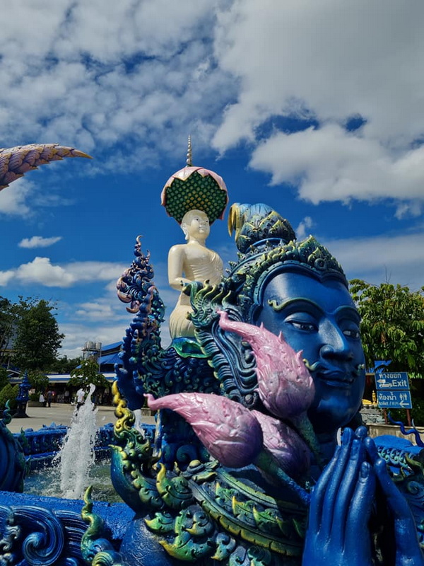 blue temple, blue temple chiang rai, wat rong suea ten, wat rong sueaten, rong suea ten temple, rong sueaten temple, the blue temple, the blue temple chiang rai