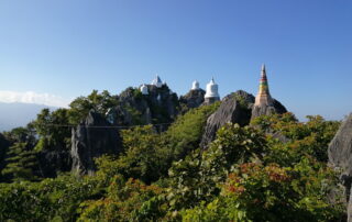 wat chalermprakiat, chalermprakiat temple, mountain temple, wat phraphutthabat sutthawart, phraphutthabat sutthawart temple