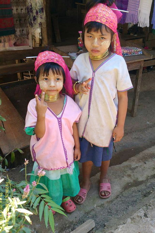 baan nam phiang din, ban nam phiang din, nam phiang din long neck village, nam phiang din village, ban nam phiang din long neck, ban nam phiang din long neck village