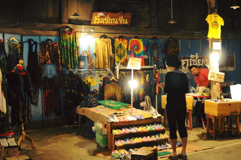 pai walking street, pai night market, shopping in pai, night market in pai, shopping in pai pai walking street, pai night market, shopping in pai, night market in pai, shopping in pai