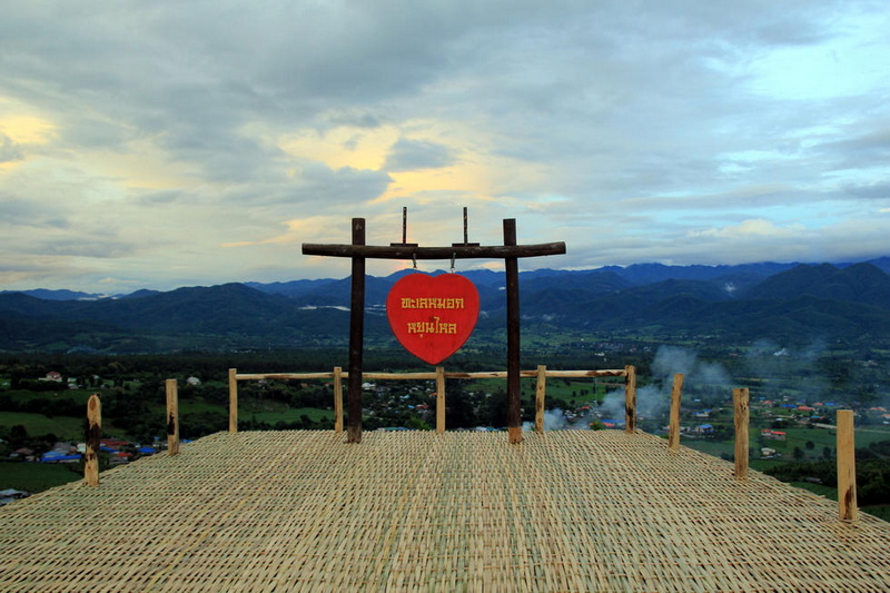 yunlai viewpoint, santichon village, chinese yunnan cultural village, chinese yunnan village santichon village, chinese yunnan village, chinese yunnan cultural village